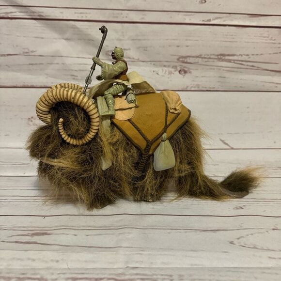 1998 Star Wars Power of the Force Bantha with Tusken Raider & Gaffi Stick Hasbro - Picture 1 of 11